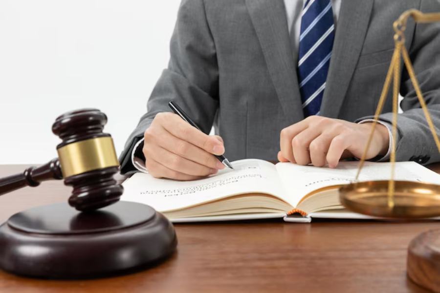 What Level of Education Do You Need to Be a Lawyer Legally